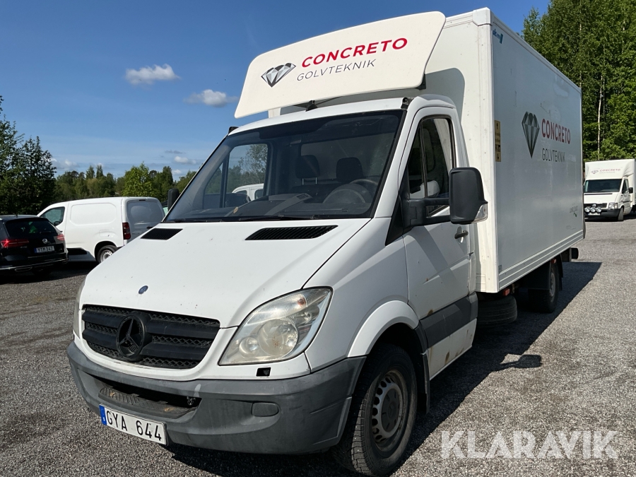 Skåpbil med bakgavellyft Mercedes-Benz Sprinter 315