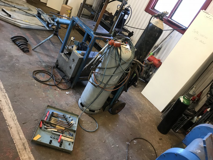 Skärställ med tuber