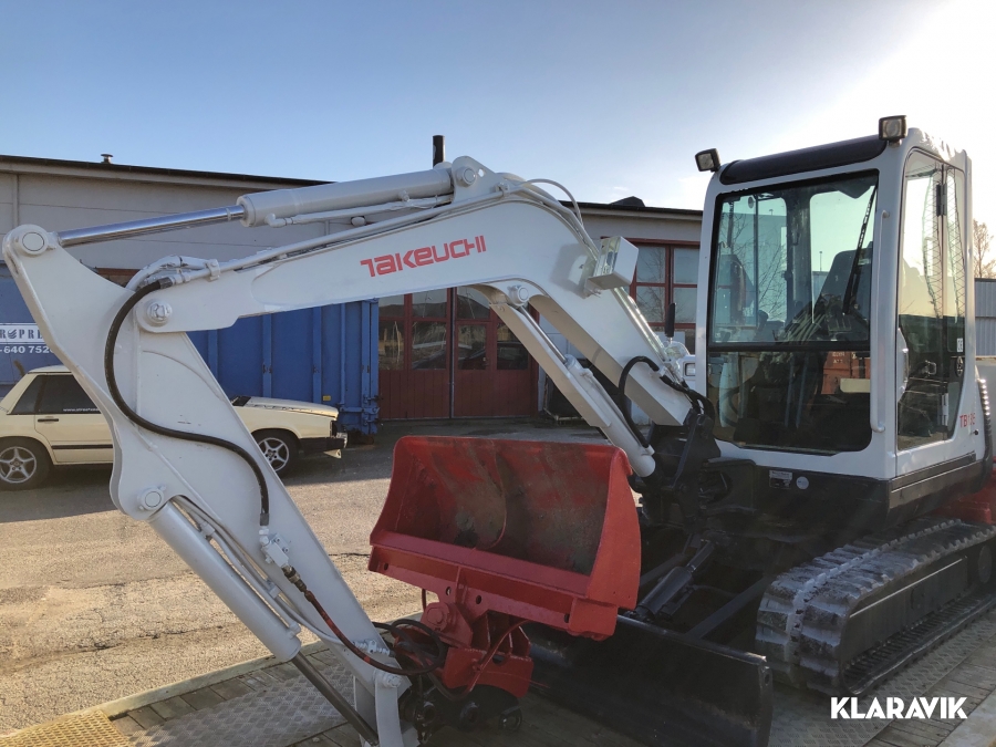 Bandgrävare Takeuchi TB 135 med redskap