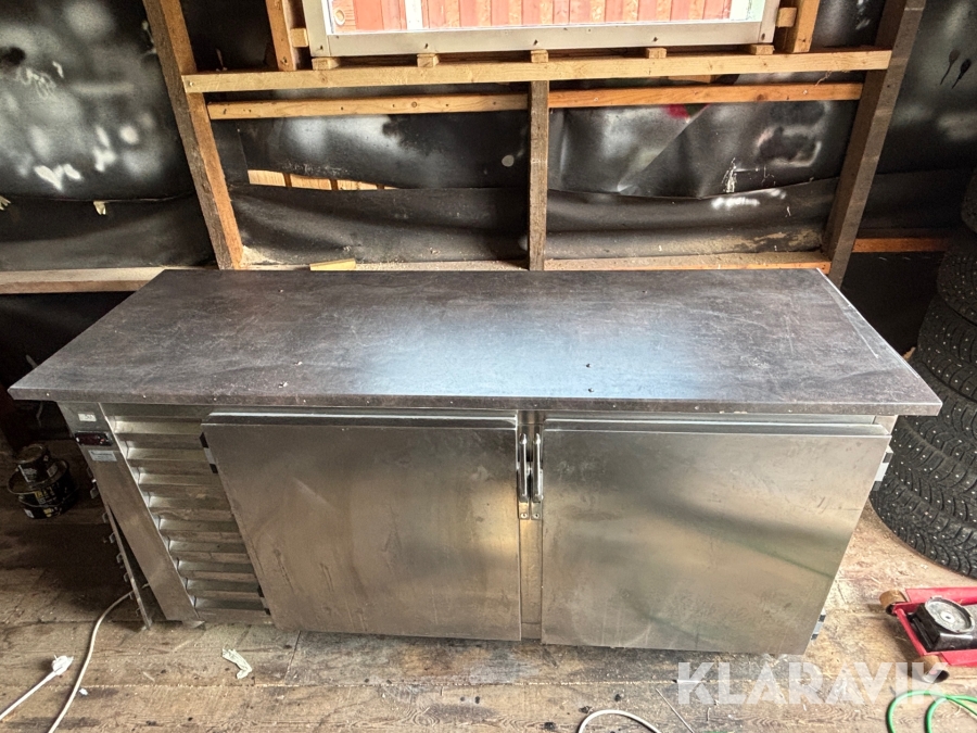 Kylbänkskåp med arbetsbänk
