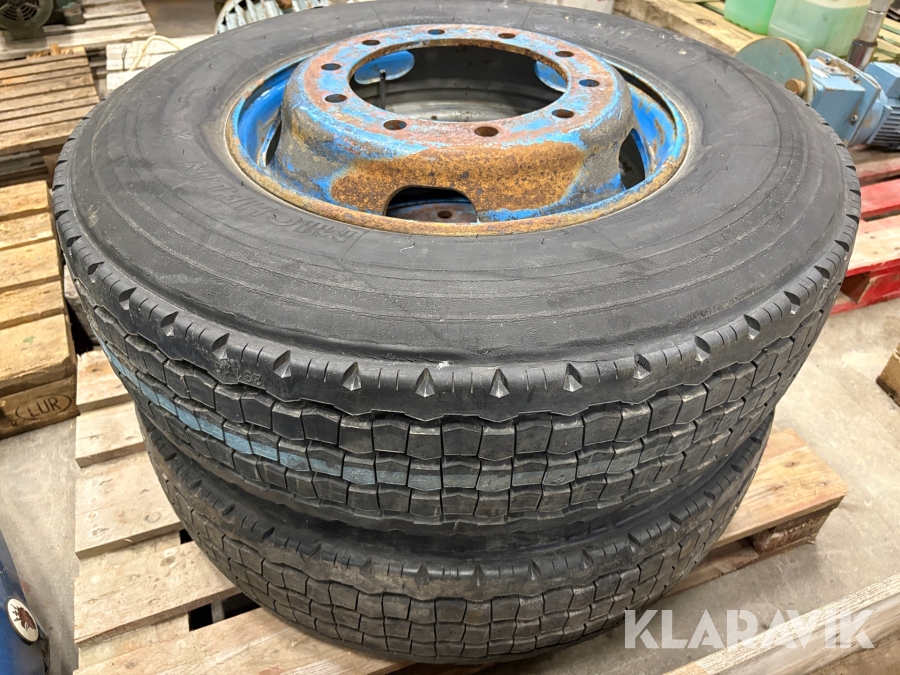 Lastbilshjul Scania Vabis nya däck