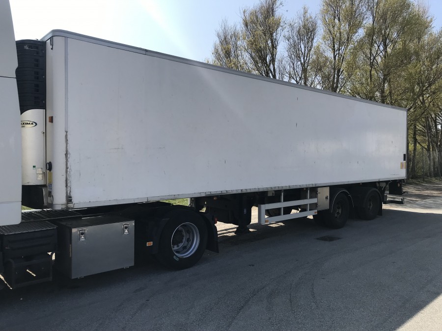 Skåptrailer med bakgavellyft