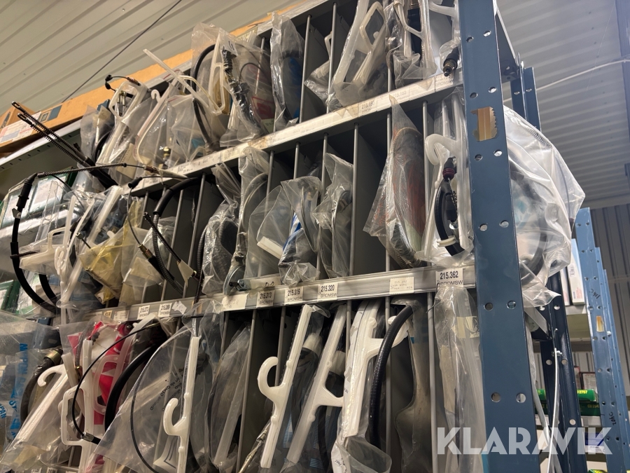 Stort parti bildelar Ferodo bromsbackar