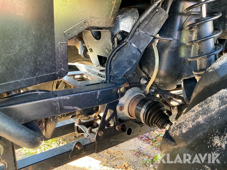 6-hjuling Can-Am Outlander 650 Max PRO med timmervagn