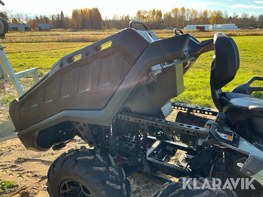 6-hjuling Can-Am Outlander 650 Max PRO med timmervagn