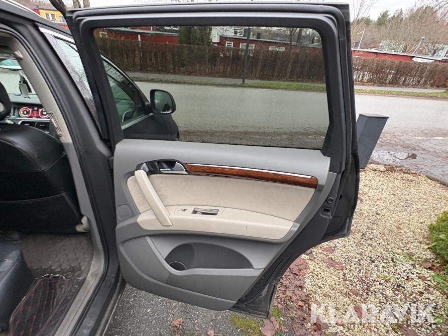 SUV Audi Q7 3.0TDi