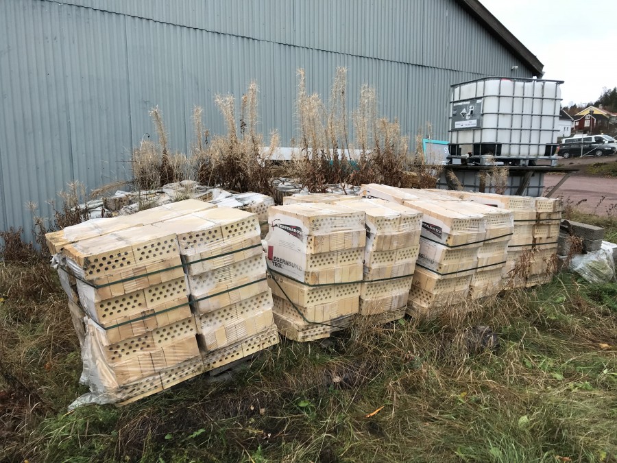 Tegelstenar 12 pallar / 4704 stycken