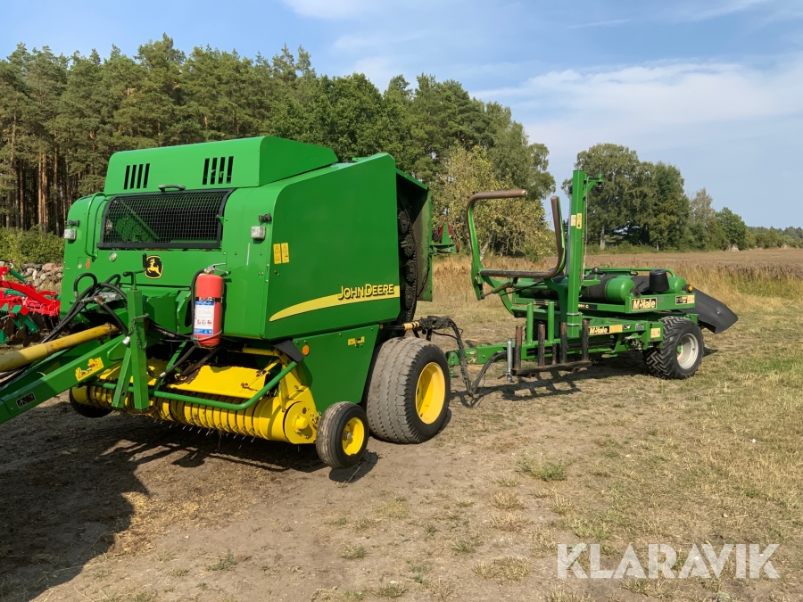 Balpress med inplastare John Deere 578