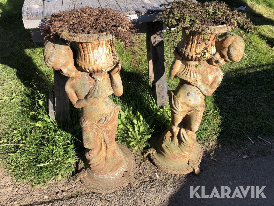 Blomsterurna gjutjärn antika 2st