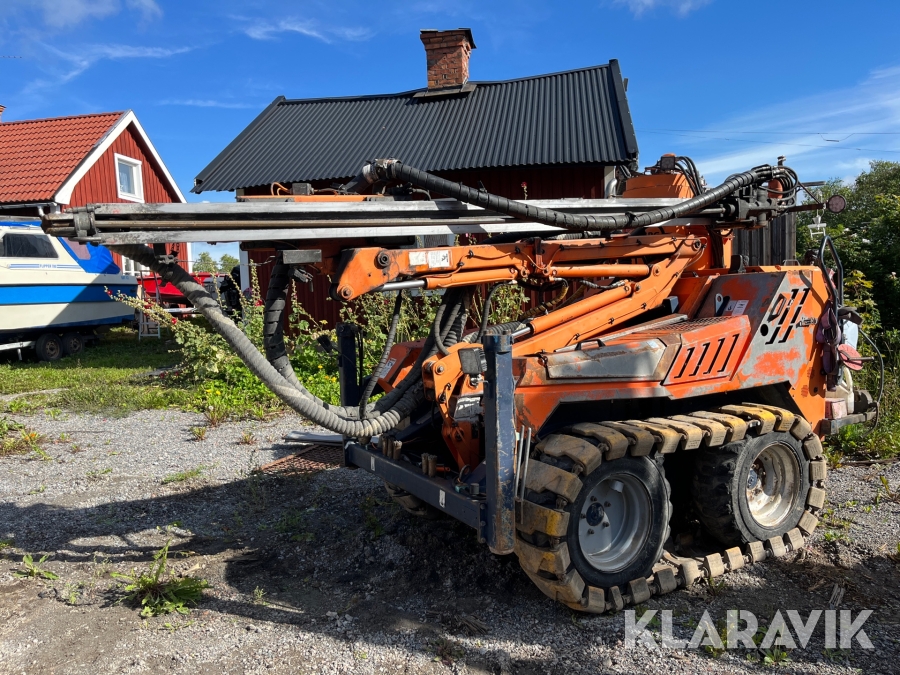 Borr och borrvagn Tamrock Commando 120 RF