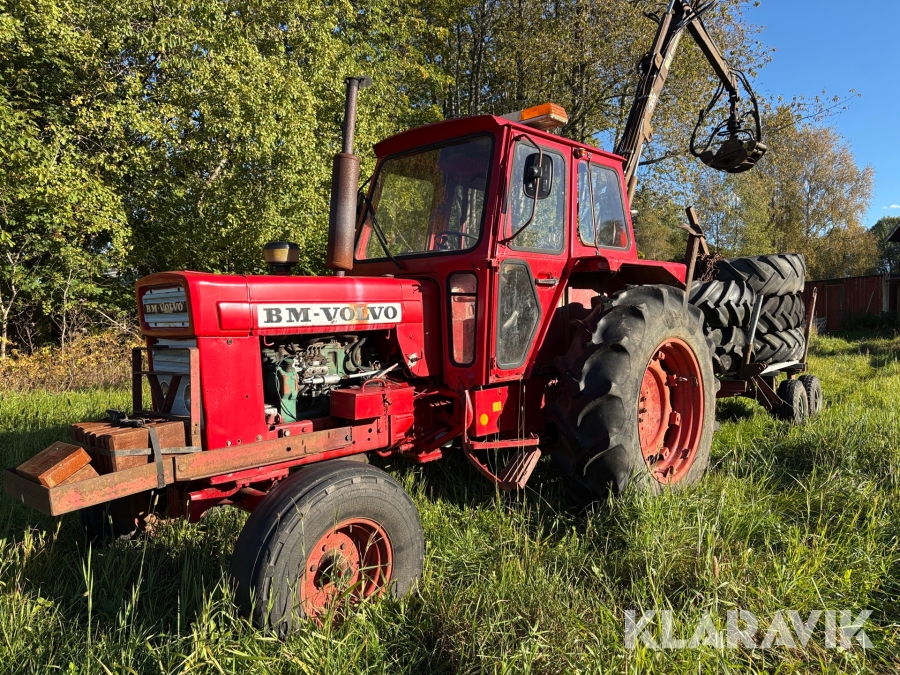 Veterantraktor Volvo BM T 650 med Kran och Vagn