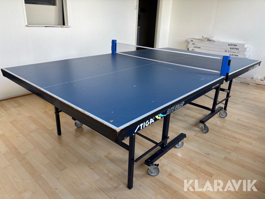 Pingisbord Stiga Elite roller på hjul