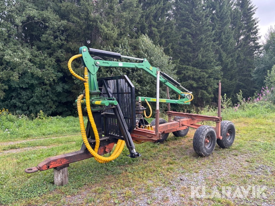 Skogsvagn med kran Kellfri GL47