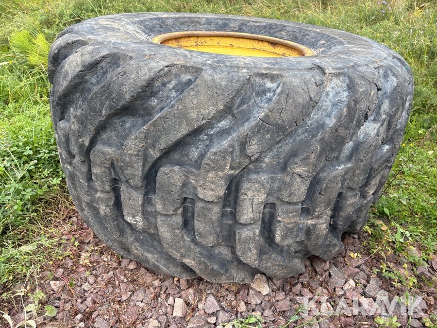 Skogsdäck med fälg Nokian 750/55-26.5