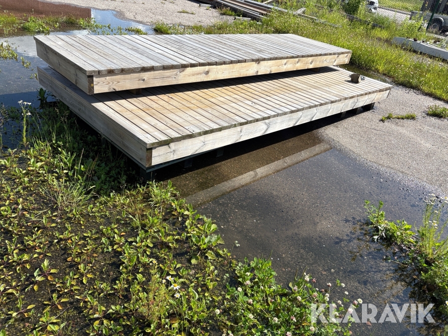 Brygga med landgång