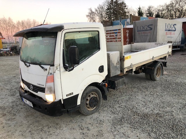 NISSAN F24 CABSTAR 35,15