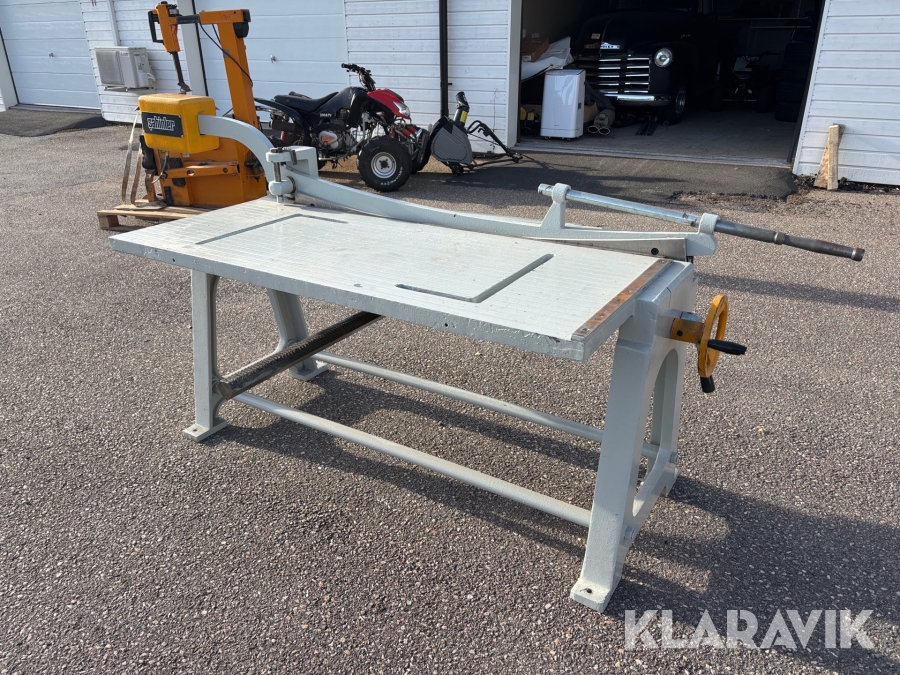 Slagsax Sahinler KM-12 1.35m