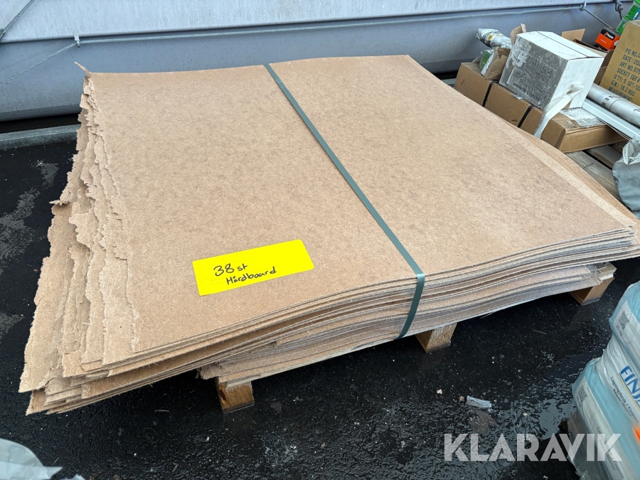 Hård board spillbitar ca 76st