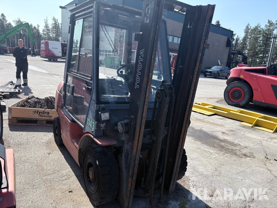 Gaffeltruck Toyota 02-7FDF25