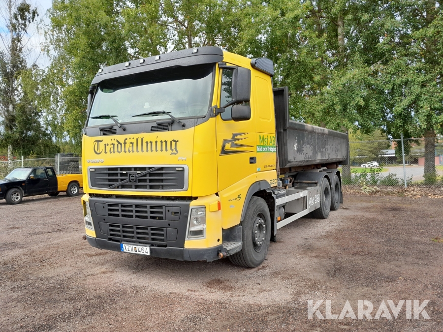 Lastväxlarbil Volvo FH 520 med schaktflak