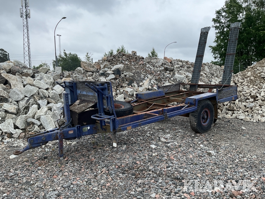 Maskinkärra tidigare militär