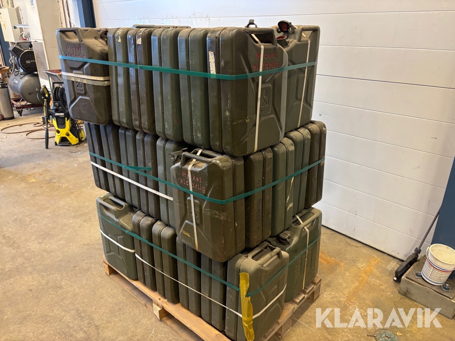 Pall med Jeepdunkar 45x 20Liter