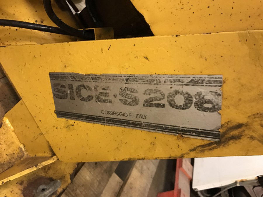 Däckmonteringsmaskin