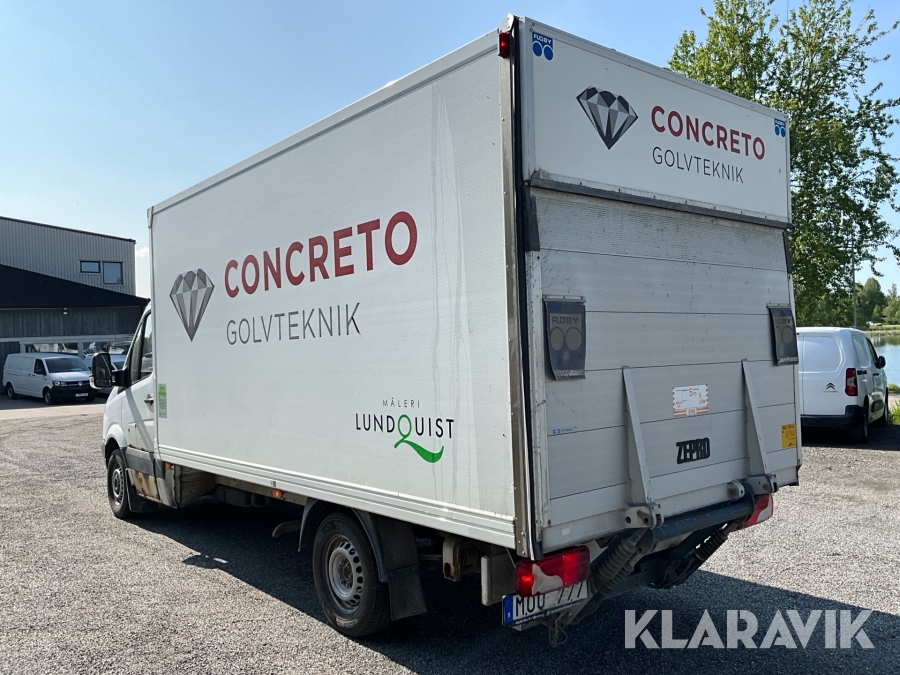 Skåpbil med bakgavellyft Mercedes-Benz Sprinter 315