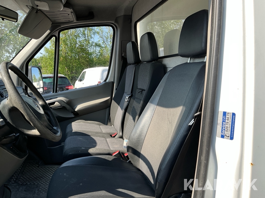Skåpbil med bakgavellyft Mercedes-Benz Sprinter 315