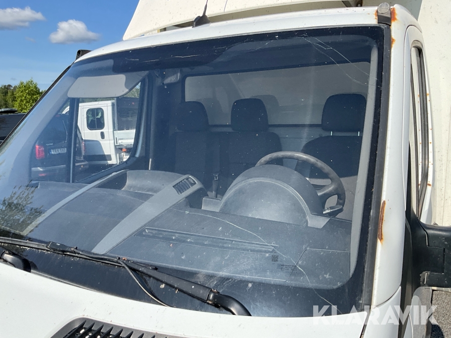 Skåpbil med bakgavellyft Mercedes-Benz Sprinter 315