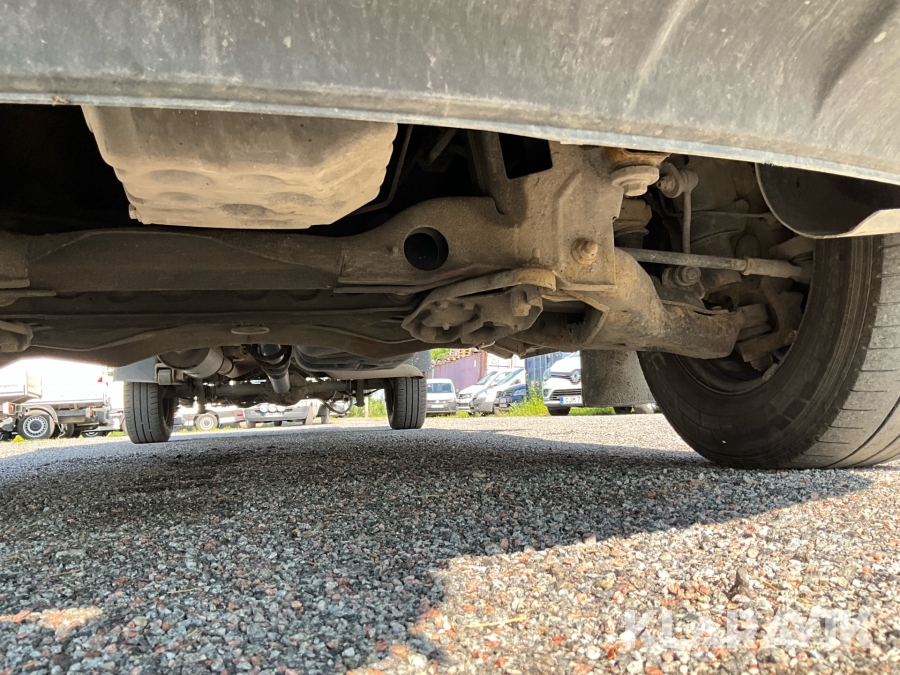 Skåpbil med bakgavellyft Mercedes-Benz Sprinter 315