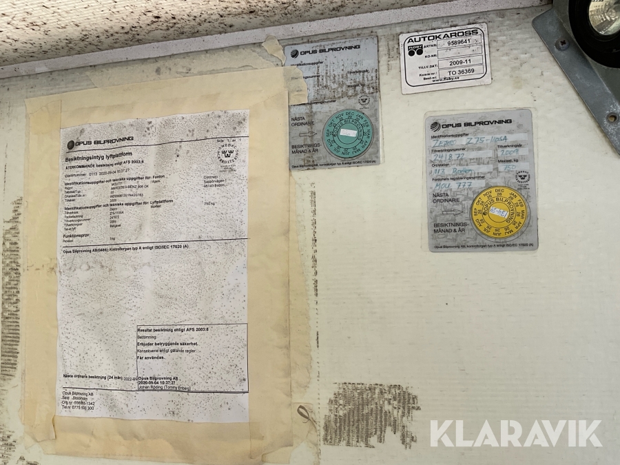 Skåpbil med bakgavellyft Mercedes-Benz Sprinter 315