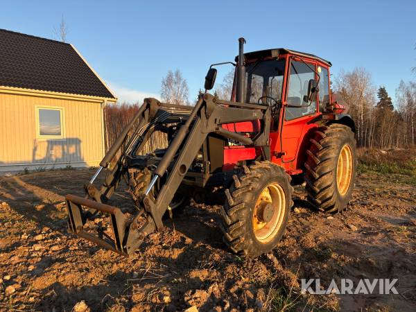 Traktor Valmet 405-4 med frontlastare