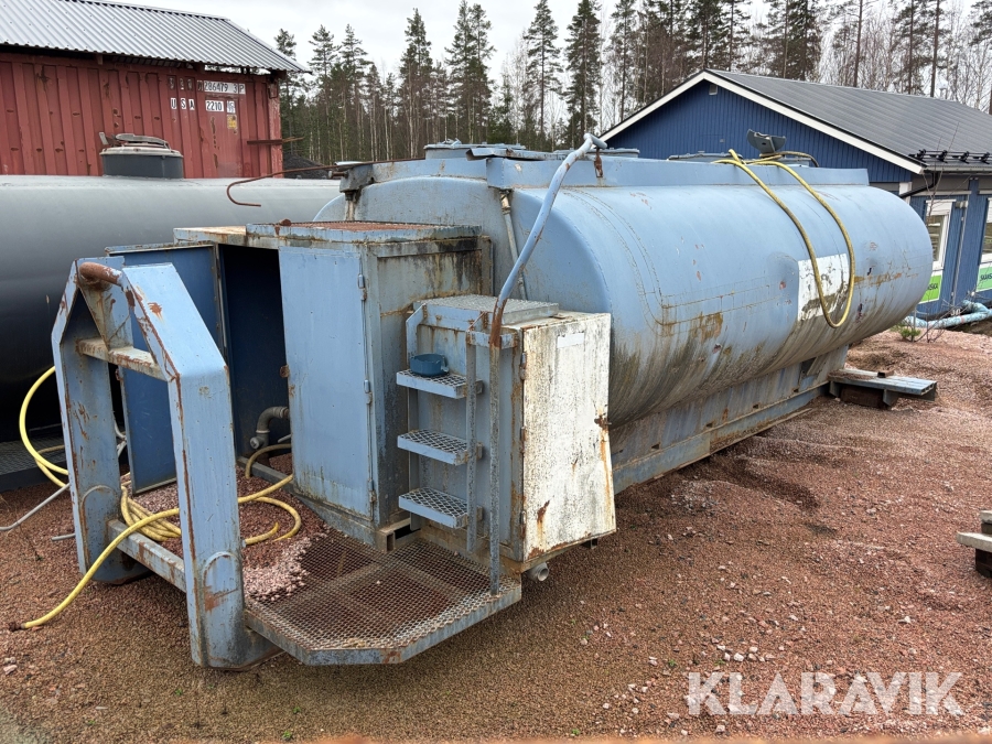 Vattentank på lastväxlarram Nödinge