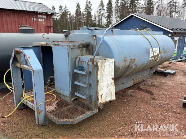 Vattentank på lastväxlarram Nödinge