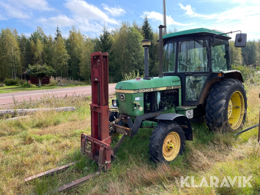 Traktor John Deere 2040S