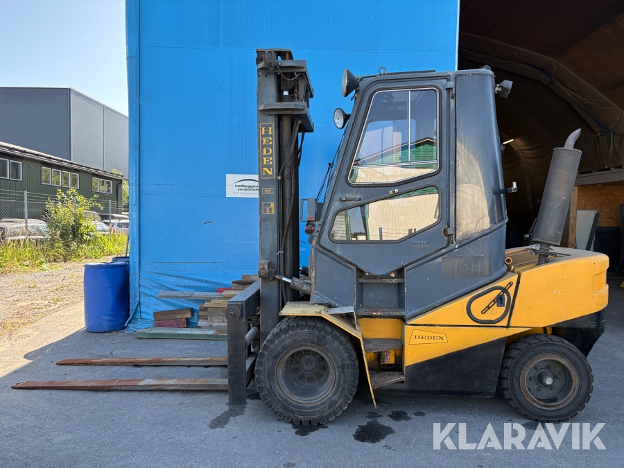 Truck Heden 8445