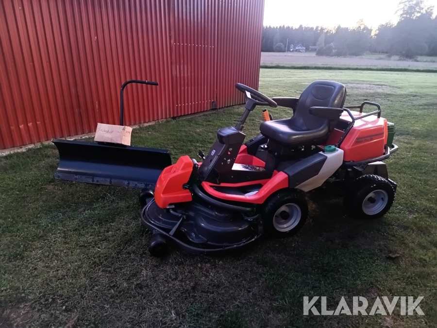 Gräsklippare Husqvarna Rider Pro 18 med plog & kedjor