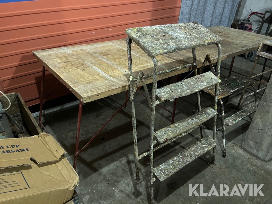 Tapetbord 1 st och målarstege 3 st  