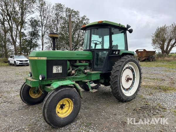 Traktor John Deere 4230