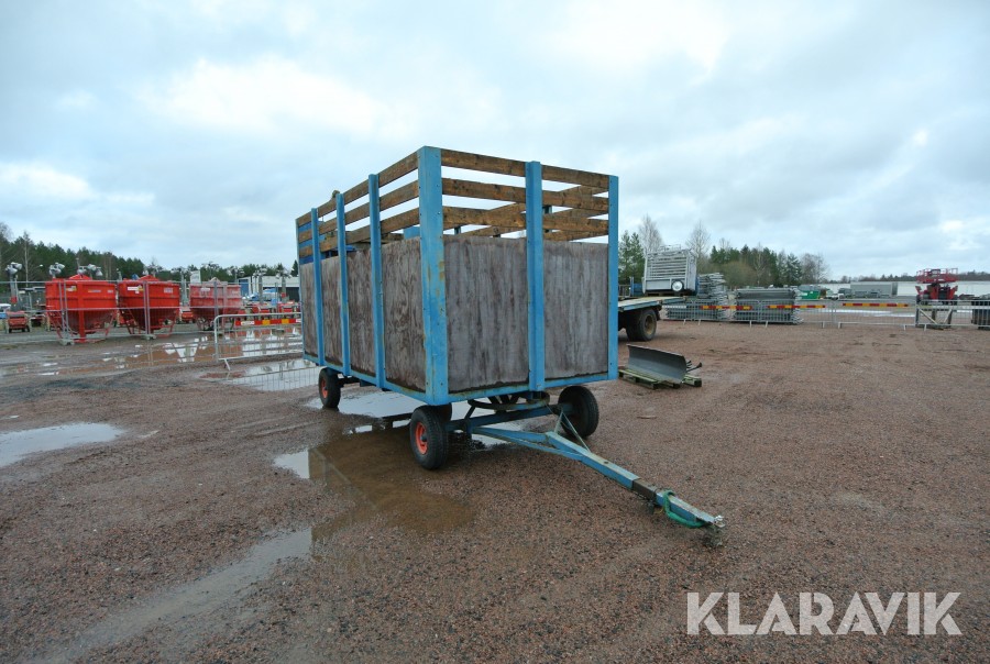 Traktorvagn & Kärra Smed AB två axlig för djurtransport