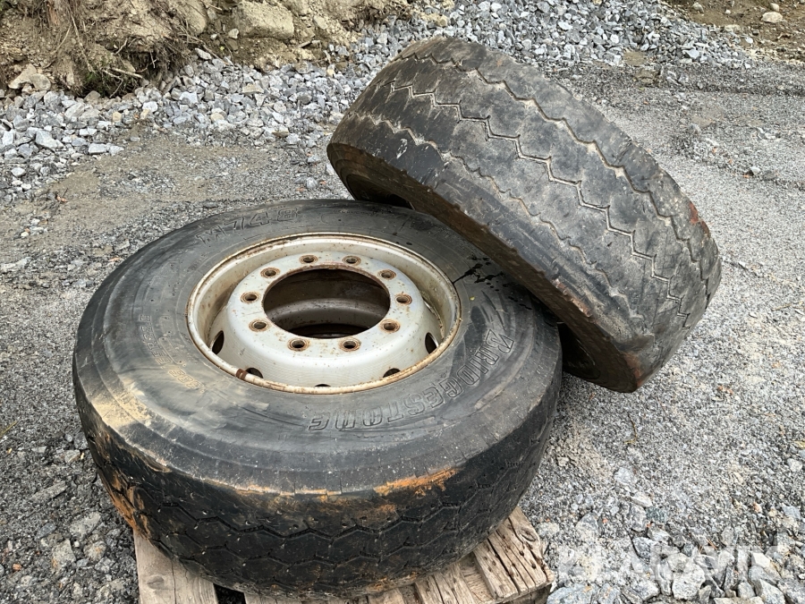 Däck Michelin 385/65R22.5 2 st