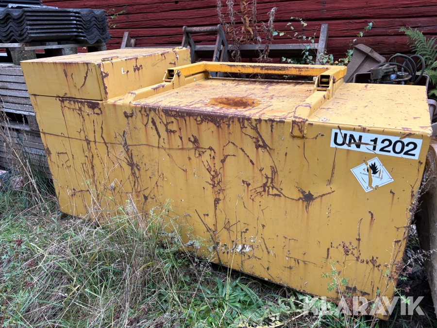 Dieseltank med pump Färmartanken 990 L