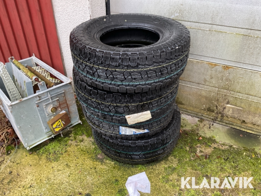 Dubbfria vinterdäck Toyo Open Country A/T 265/70-15 4st