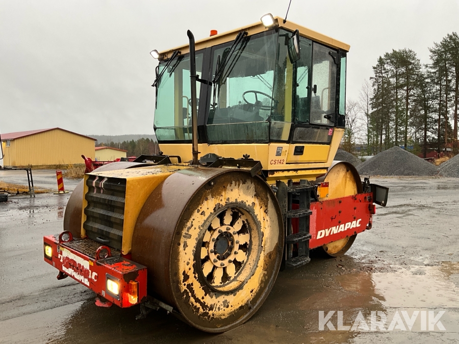 Statisk trevalsvält Dynapac CS142