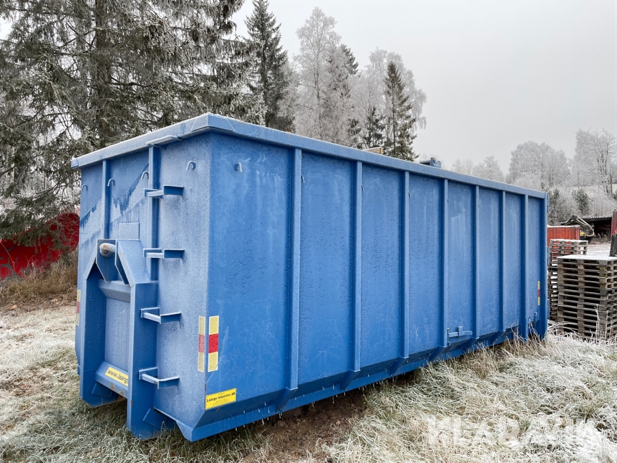 Lastväxlarcontainer Låångs industrier med 2 fack 30 m3