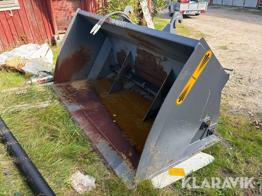 Sandsspridare POME Combifäste - 2700L