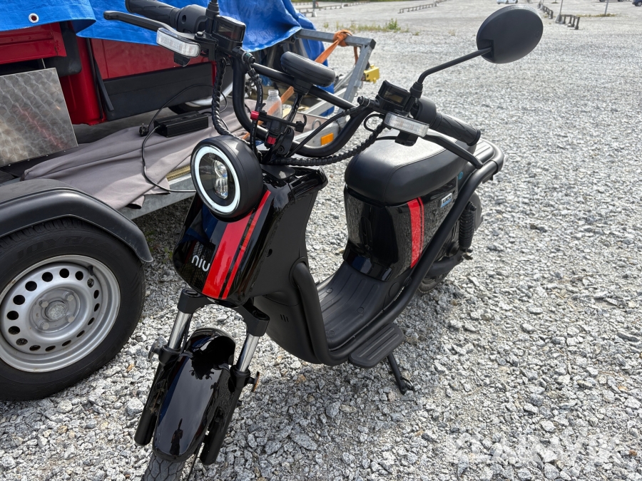 Elscooter NIU UQi