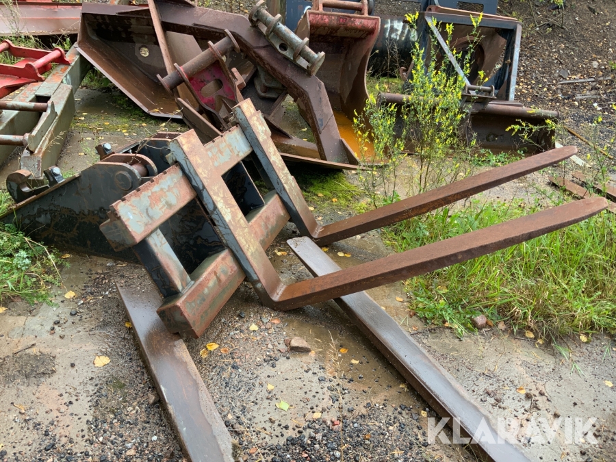 Diverse redskap med B20 fäste