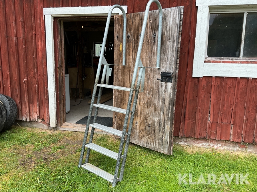 Badstege till brygga